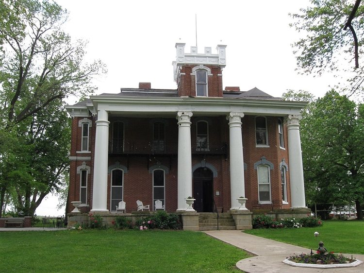 haunted places in park hills mo